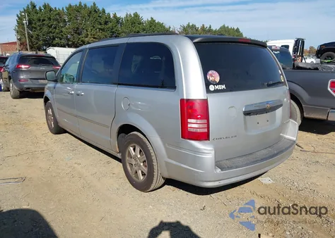 2010 Chrysler Town & Country Touring from USA, damaged, VIN 2A4RR5D11AR442560